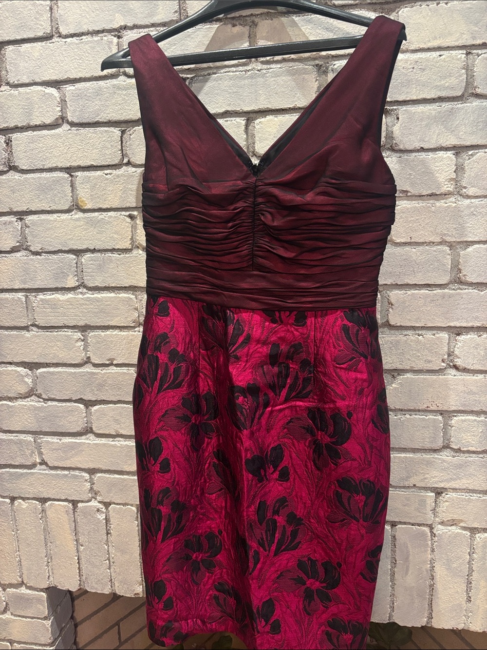 Kay Unger New York 100% Silk Floral Ruched Cocktail Dress – Size 8